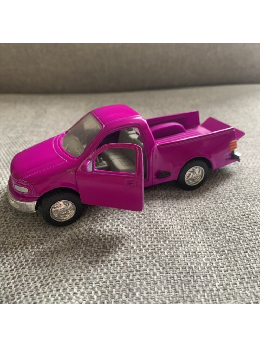 Vintage Tootsietoy 1997 Ford F150 Truck
